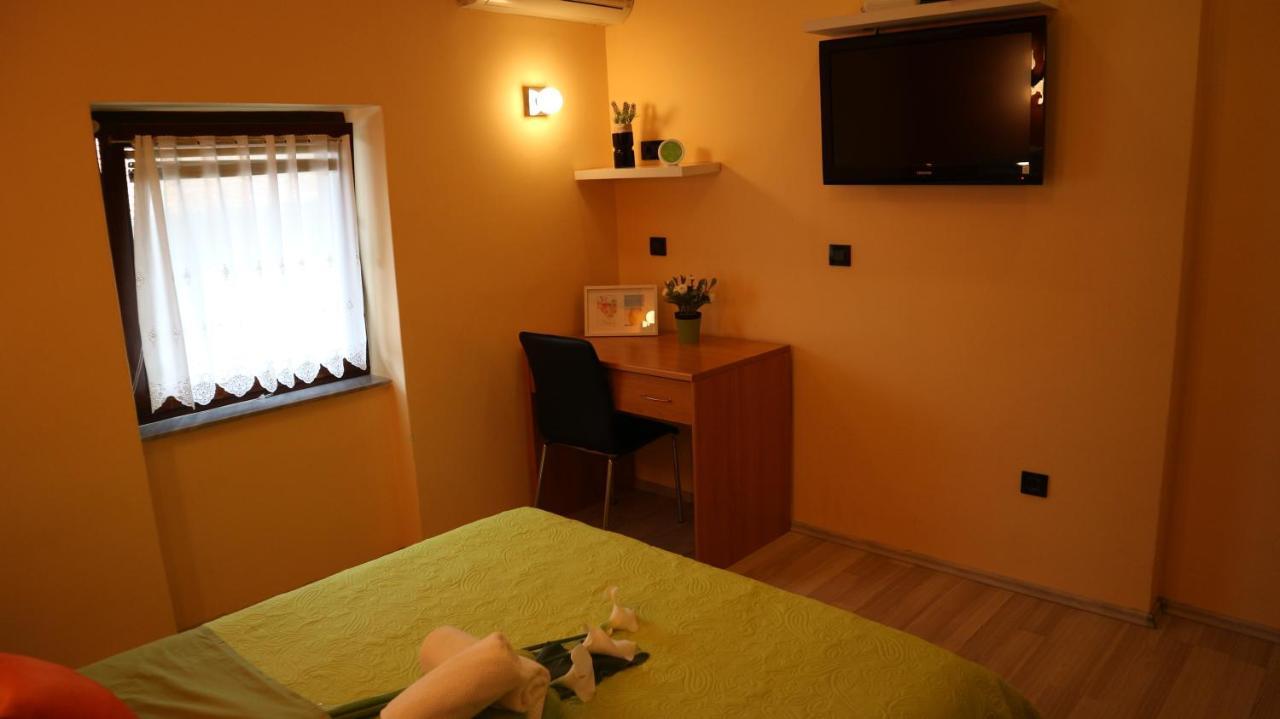 Apartment Ines Komel *